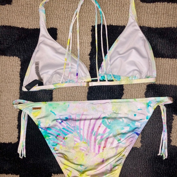 Victoria Secret 2 piece bathing suit. - Picture 2 of 4